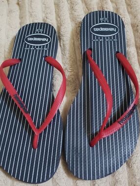 HAVAIANAS Pinstripe Sandals - Thin Strap 41-42